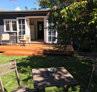 Burrill Lakeview Cottage - Accommodation in Brisbane
