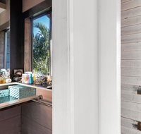 Byron Vista - Stroll to beach and town - Accommodation in Brisbane