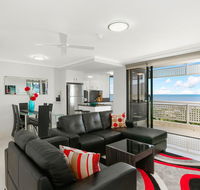 Cairns Luxury Seafront Apartment - Accommodation in Brisbane