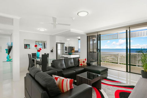 Cairns Luxury Seafront Apartment - Accommodation in Brisbane 0