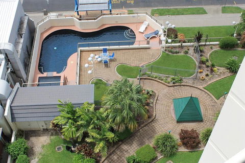 Cairns Ocean View Apartment In Aquarius - Accommodation in Brisbane 1