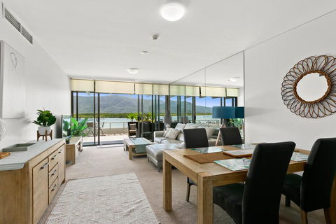 Cairns Waterfront - Harbourlights - Accommodation in Brisbane 3