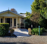 Camelot Cottages - Accommodation in Brisbane
