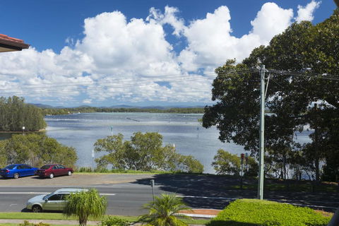 Camelot Unit 6 - Accommodation in Brisbane 0