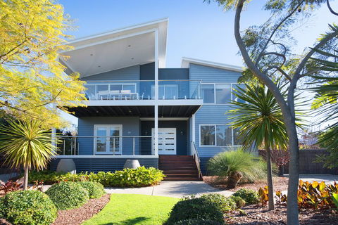 CASA AZZURRA - Accommodation in Brisbane 0