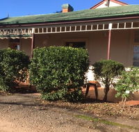 Catania Cottage  Farmhouse - Accommodation in Brisbane
