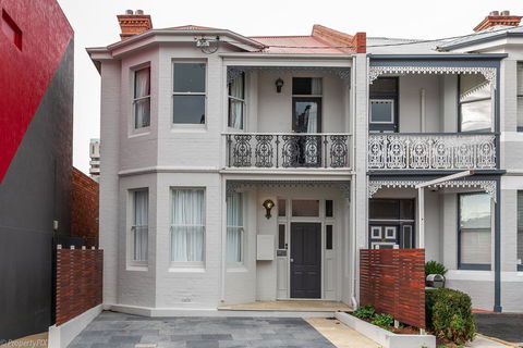Celestial Suite - Accommodation in Brisbane 2