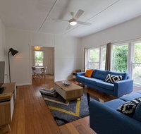Charlie's Beach House - Accommodation in Brisbane