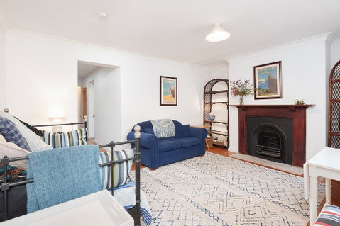 Charming Centrally Located 2 Bedroom Accommodation - Accommodation in Brisbane 1