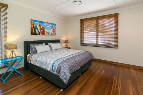 Charming Home By The Sea - Accommodation in Brisbane 2