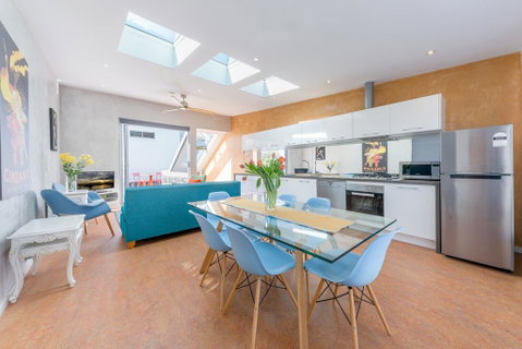 Chic East Sydney Pad - Accommodation in Brisbane 0