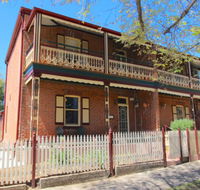 Classic Old Style House - Accommodation in Brisbane