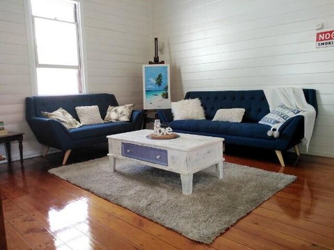 Classic Q'slander, Huge Deck, Pool, Cowboy Stadium - Accommodation in Brisbane 0