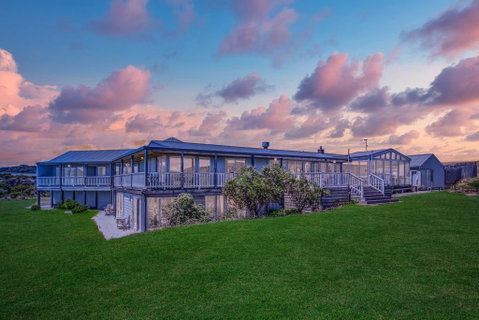 Cliff Top - Accommodation in Brisbane 0