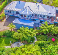 CLOUD 9 - Cliff Top Eagle Heights - Accommodation in Brisbane