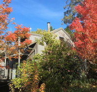 Cloudsong Chalet 4 - Close to the village centre - Accommodation in Brisbane