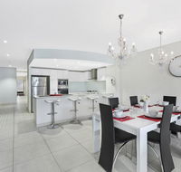 Coast Luxury Apartment 21 - Accommodation in Brisbane