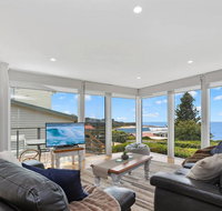 COASTAL HAVEN - panoramic ocean views - Accommodation in Brisbane