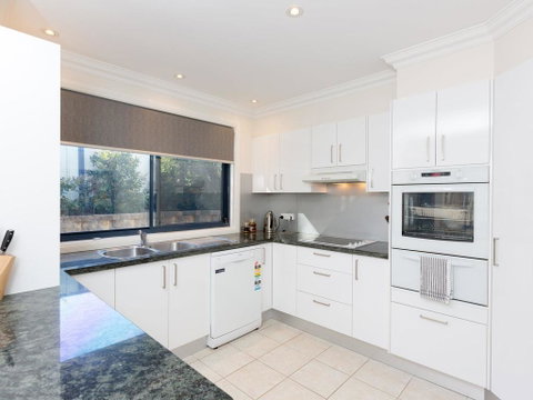 Coastal Haven @ Gerroa - Accommodation in Brisbane 3