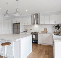 Coastal Luxury Retreat - Accommodation in Brisbane