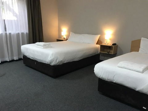 Colonial Motel Richmond - Accommodation in Brisbane 2