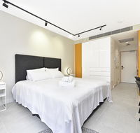 Contemporary brand new central located studio - Accommodation in Brisbane