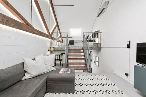 Converted Warehouse City Loft - Accommodation in Brisbane 0