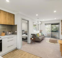cool quiet modern secure walking distance to Perth and landmarks - Accommodation in Brisbane