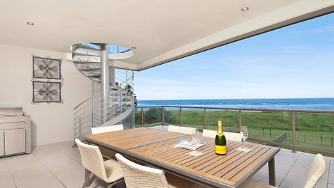 Costa Del Sol - WiFi And Austar - Accommodation in Brisbane 1
