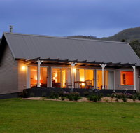 Crystal Creek Meadows - Accommodation in Brisbane