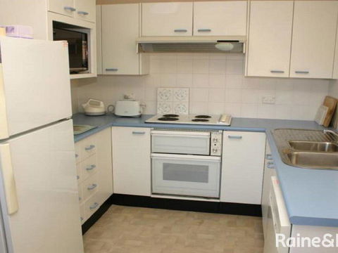 Cumbernauld #9 - 9/12 Terrigal Esp - Accommodation in Brisbane 2