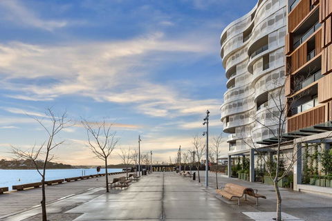 Darling Harbour Waterview Luxury Apartment - Accommodation in Brisbane 3