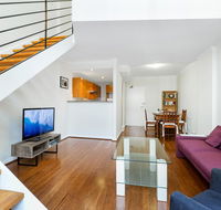 Darlinghurst Fully Self Contained Modern 1 Bed Apartment POP - Accommodation in Brisbane