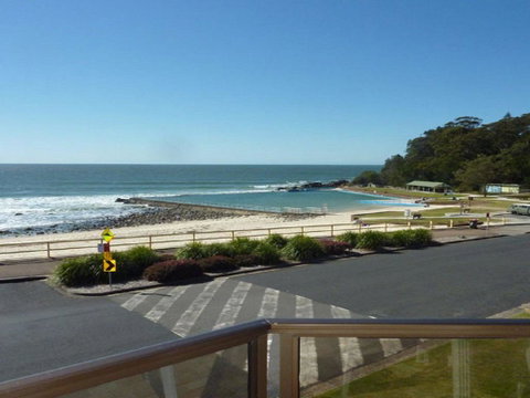 Debra Court 6 - Accommodation in Brisbane 1