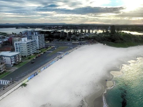 Debra Court 6 - Accommodation in Brisbane 0