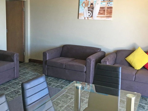 Debra Court 6 - Accommodation in Brisbane 3