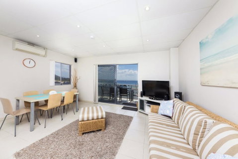 Debra Court Unit 1 - Accommodation in Brisbane 1