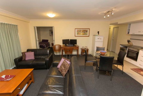 Debs Apartment MtsBay - Accommodation in Brisbane 0