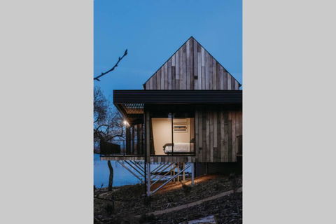 Deviot Boat House - Accommodation in Brisbane 2