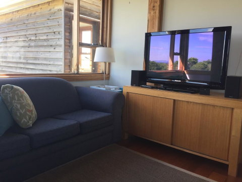 Dolphin Beach House - Accommodation in Brisbane 0