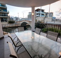 Dolphin Quay Apartment-2 Bedroom - Accommodation in Brisbane