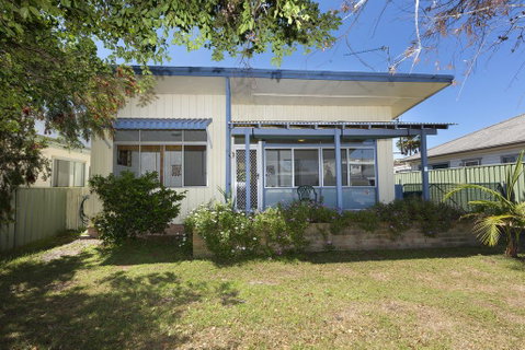 DOUGLAS COTTAGE FORSTER - Accommodation in Brisbane 0