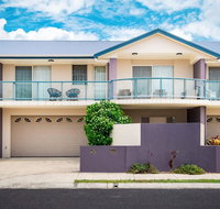 Driftwood - Modern Townhouse - Accommodation in Brisbane
