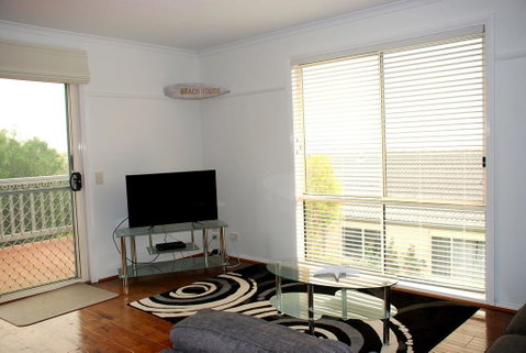 EAGLES NEST VIEWS ON TAMARA - Accommodation in Brisbane 2