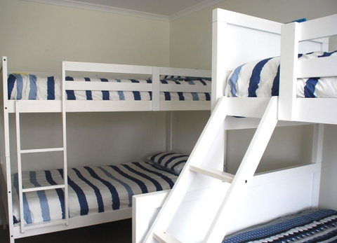 EAGLES NEST VIEWS ON TAMARA - Accommodation in Brisbane 3