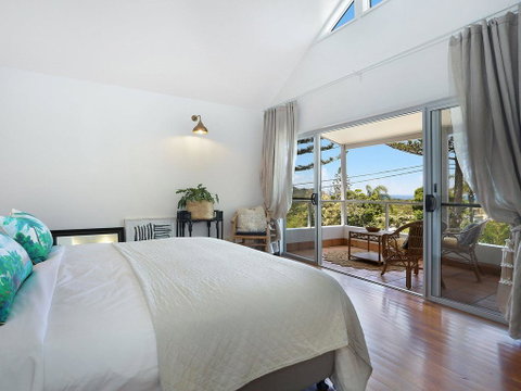 EAST COAST ESCAPES - Lighthouse Studio - Accommodation in Brisbane 1