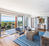 Easy Living at 14 Daphne Street - Accommodation in Brisbane