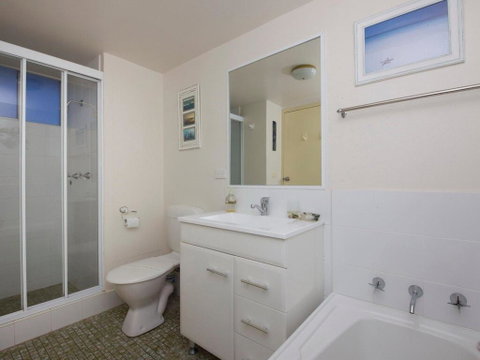 Ebbtide 20 - Accommodation in Brisbane 1