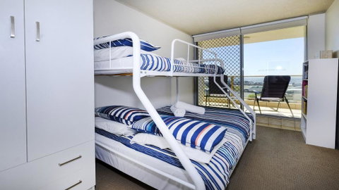 Ebbtide 3 - On Main Beach! - Accommodation in Brisbane 1