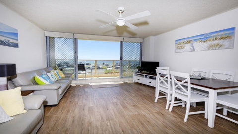 Ebbtide 3 - On Main Beach! - Accommodation in Brisbane 0